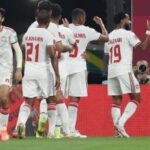 رئيس الاتحاد الإماراتى يحفز لاعبيه قبل مواجهة قطر في كأس العرب