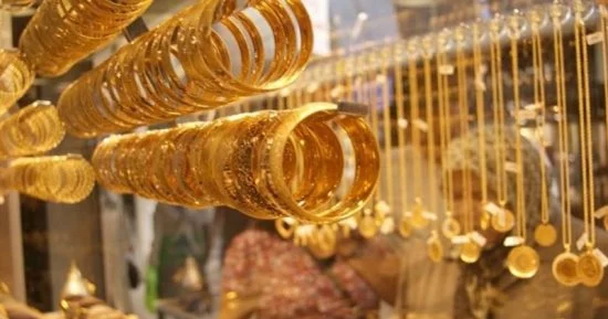 سعر الذهب اليوم الاثنين في مصر.. تراجع 15 جنيها وعيار 21 يسجل 6165 جنيها 1 20261008060947947 420